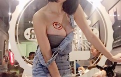 【EV女孩】超壞！台灣餐廳驚見「F奶女客人」C食功力一流！吃飯表演「銷魂技巧」服務生好害羞…