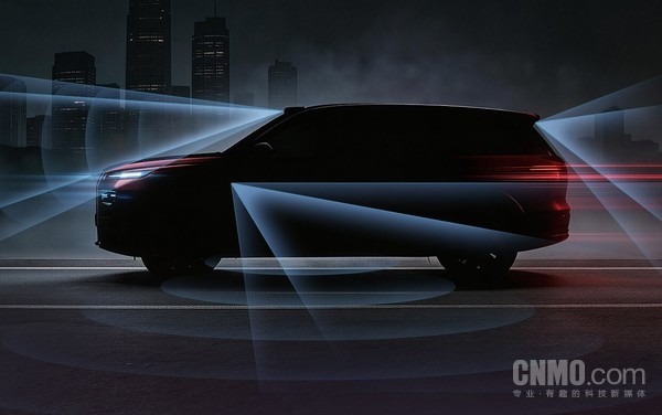 卢放辟谣岚图泰山X8内饰图 将首搭华为全新智能座舱