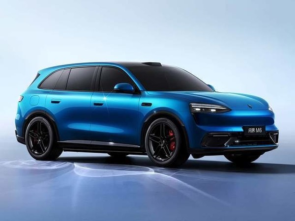 曝问界M6上海终端预定最高达3300台 以年轻家庭用户为主